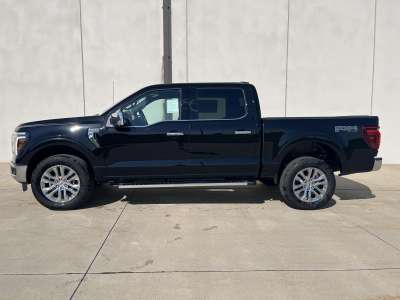 New 2025 Ford F-150 Lariat Crew Cab Truck for sale in St. Joseph MO