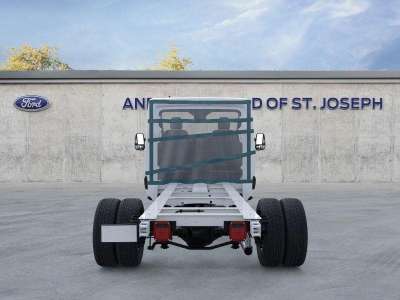 New 2025 Ford Transit Cutaway Transit Cutaway Chassis Van for sale in St. Joseph MO