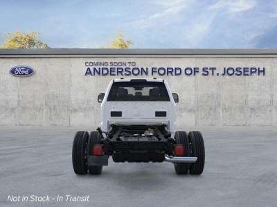 New 2026 Ford Super Duty F-450 DRW LARIAT 4WD Crew Cab 179 WB 60 CA Crew Cab Truck for sale in St. Joseph MO