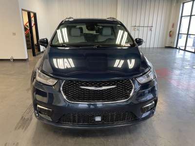 Used 2021 Chrysler Pacifica for sale in St. Joseph MO