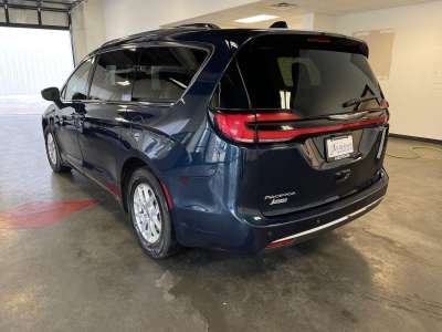 Used 2021 Chrysler Pacifica for sale in St. Joseph MO
