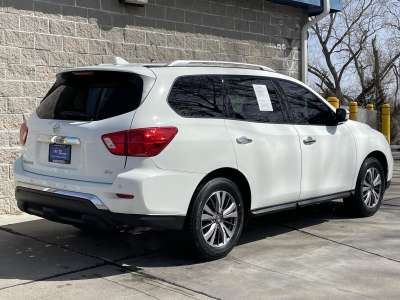 Used 2020 Nissan Pathfinder SV SUV/Crossover for sale in St. Joseph MO