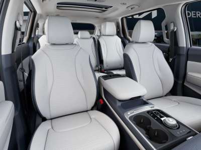 New 2026 Kia Carnival Hybrid for sale in Grand Island NE