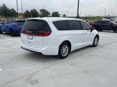 Used 2024 Chrysler Pacifica for sale in Grand Island NE