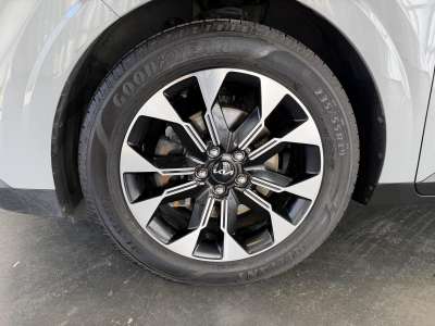 Used 2024 Kia Carnival EX Minivan for sale in St. Joseph MO