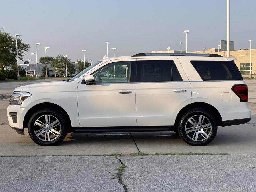 Used 2024 Ford Expedition for sale in St. Joseph MO