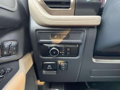 Used 2024 Ford Expedition for sale in St. Joseph MO