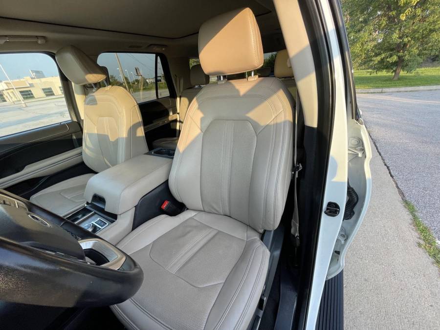 Used 2024 Ford Expedition for sale in St. Joseph MO