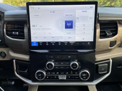 Used 2024 Ford Expedition for sale in St. Joseph MO